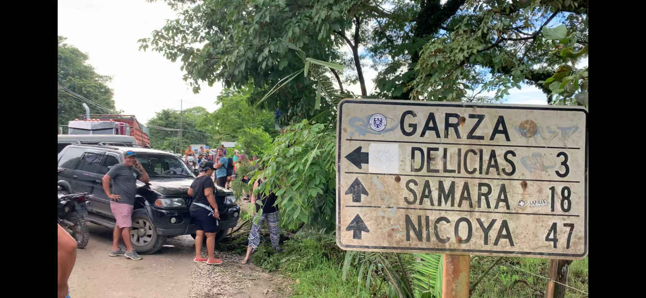 NP #140: Nosara residents proceed with road blockades at Garza/Delicias intersection Img 9590 1332x666