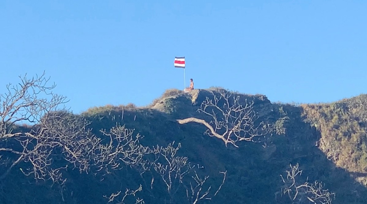 This Week In Nosara #7: First week brings rain, skipping work midday to surf, boxing class, WCA water quality results, meditating man, Rockface, walking from Pelada to Guiones, waves & offshore winds… Help Franco we need him at parking lot